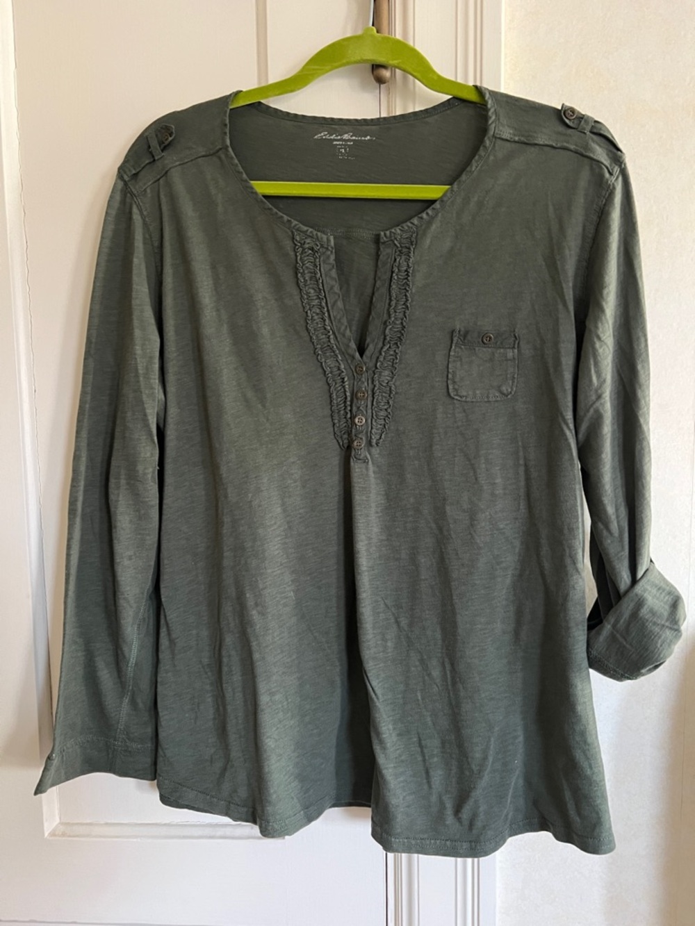Eddie Bauer Olive Green tab roll sleeve